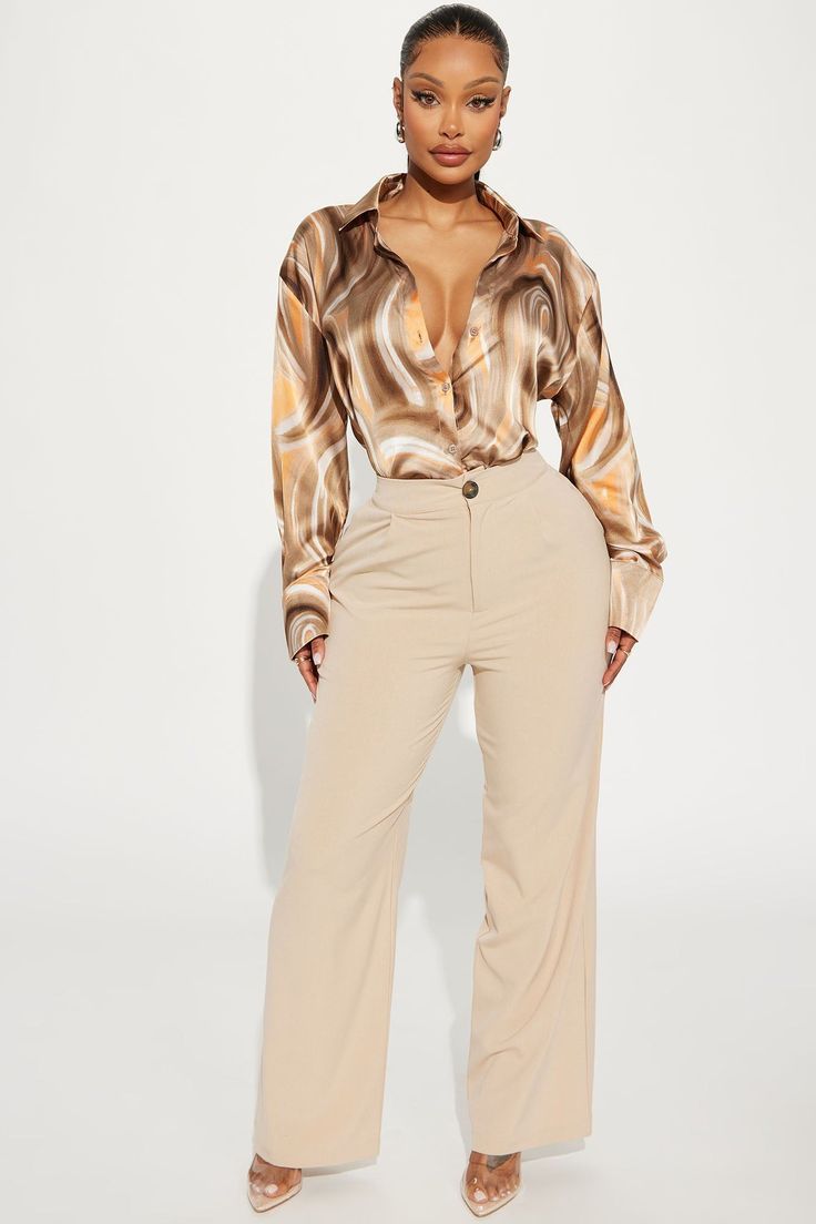 Blouse Portefeuille & Pantalon Structuré – Élégance Quotidienne